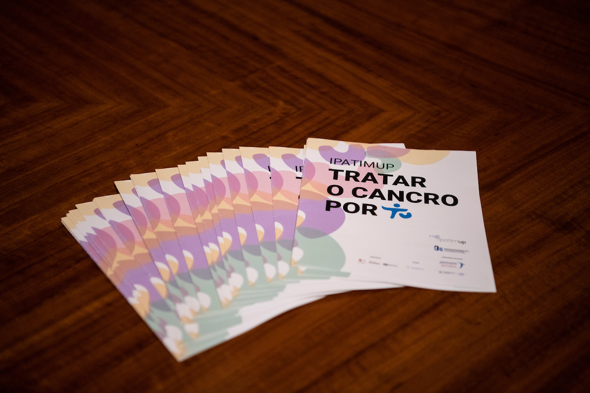 Debate sobre o tratamento do cancro